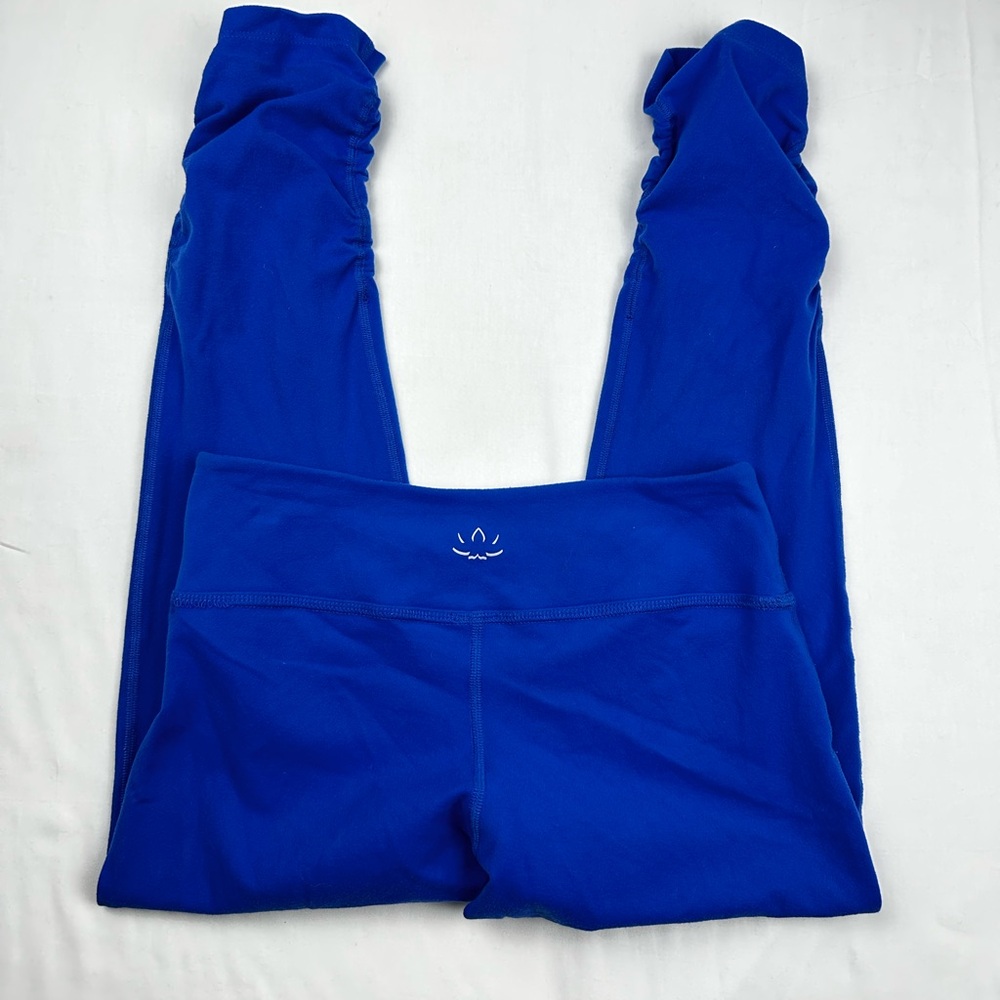 Beyond Yoga Vibrant Blue capri Leggings size small